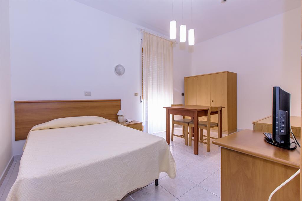 Hotel Ulivi E Palme